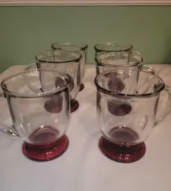 PEDESTAL MUG