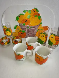 LARGE LOT VINTAGE NANCY LYNN SMILING FRUIT DRINKING JUICE GLASSES MUGS TUMBLERS