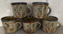 VINTAGE MONROE SALT WORKS POTTERY 8 OZ MUGS SET OF 5 FLYING DUCKS GEESE SIGNED
