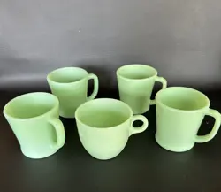 LOT OF FIVE 5 VINTAGE FIRE KING JADEITE JADITE GREEN D HANDLE COFFEE CUPS MUGS