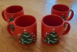 LOT OF 4 VINTAGE WAECHTERSBACH CHRISTMAS TREE RED MUGS W. GERMANY EXCELLENT