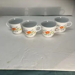 SET OF 4 VINTAGE CORNING WARE CORELLE WILDFLOWER COFFEE TEA CUPS/MUGS USA