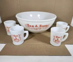 VINTAGE TOM & JERRY MILK GLASS HOBNAIL RIMMED PUNCH BOWL SET W/4 MUGS