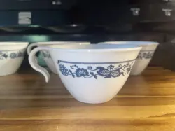 VINTAGE CORNING CORELLE HOOK HANDLE OLD TOWN BLUE ONION COFFEE CUPS X 6
