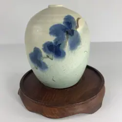 STYLE POTTERY ARTIST