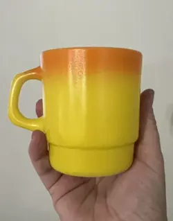 YELLOW CANDY CORN