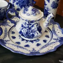 MUGS VASE