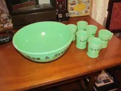 VINTAGE TOM & JERRY MCKEE CUSTARD GLASS PUNCH BOWL SET & 6 MUGS RARE!