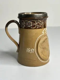 LAMBETH MUG