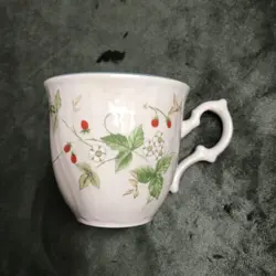 CUPS COTTAGECORE