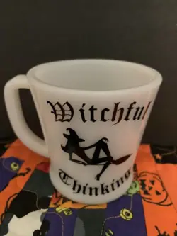 MUG WITH WITCH