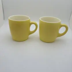 SET OF 2 VINTAGE HAZEL ATLAS YELLOW C HANDLE MILK GLASS COFFEE MUGS