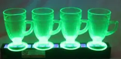 VINTAGE DIAMOND GLASS