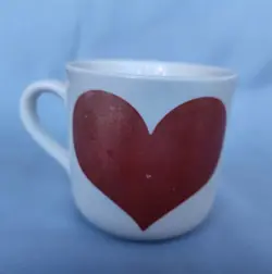 ARABIA FINLAND COFFEE MUG HTF VINTAGE RED HEART