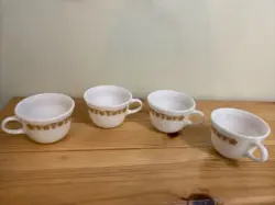 VINTAGE CORELLE PYREX BUTTERFLY GOLD COFFEE TEA CUPS MUGS SET OF 4 VGUC