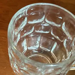 OZ THUMBPRINT GLASS