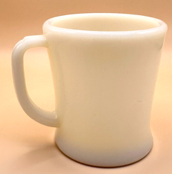 COLORED HANDLE MUG