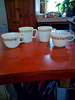 CUPS/MUGS CORELLE CORNING.