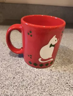 VTG WAECHTERSBACH WEST GERMANY CHRISTMAS RED WITH WHITE CAT CERAMIC MUG