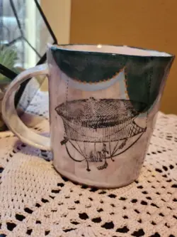 MUG AIRSHIP