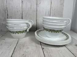 VINTAGE CORELLE SPRING BLOSSOM CRAZY DAISY HOOK HANDLE COFFEE CUPS / SAUCERS