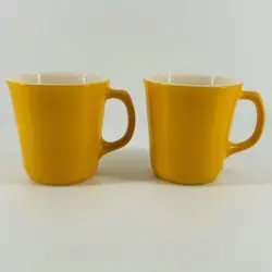 PYREX CUPS PAIR