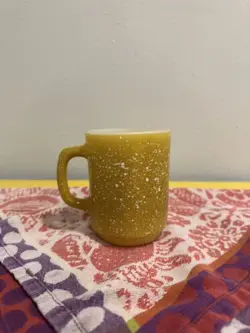 VTG ANCHOR HOCKING FIRE KING MUSTARD YELLOW GOLD SPECKLED STACKABLE COFFEE MUG