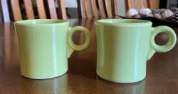 CHARTREUSE MUG