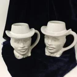 1977 WHITE EXCELLENTPOTTERY