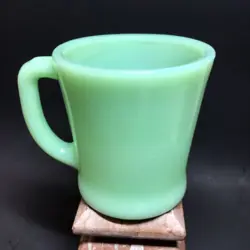 VINTAGE FIRE KING JADEITE D HANDLE MUG ANCHOR HOCKING SHAVING MUG