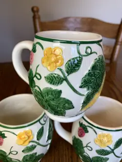 MAJOLICA