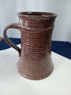 POTTERY MUG/STEIN