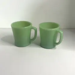 VINTAGE ANTIQUE FIRE KING JADEITE GREEN GLASS COFFEE CUP D HANDLE SET OF 2