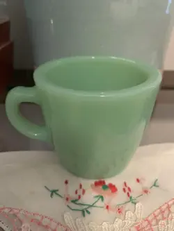 VINTAGE FIRE KING GREEN JADEITE MUG C HANDLE CUP RESTAURANT WARE MUG
