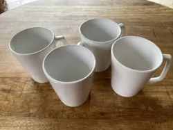 4 CORNING CENTURA TALL COFFEE MUGS/ CUPS WHITE D HANDLE VTG MCM RETRO 4