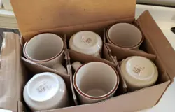 CUPS VINTAGE DINER