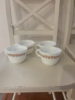 VINTAGE CORELLE PYREX CORNING BUTTERFLY GOLD COFFEE TEA CUPS MUGS SET OF 4