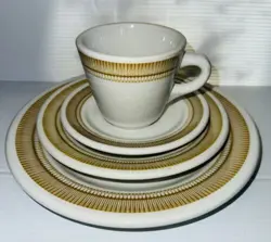 VINTAGE DINNER PLACE