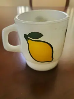 VINTAGE ANCHOR HOCKING FIRE KING MUG LEMON