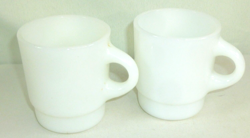 WHITE MILK GLASS VINTAGE FIRE KING ANCHOR HOCKING COFFEE MUG CUPS SET OF 2