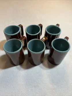 6 VINTAGE 1950S RED WING USA POTTERY VILLAGE GREEN BROWN GLAZE COFFEE MUGS CABIN