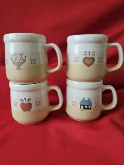 CUPS FARMHOUSE SET