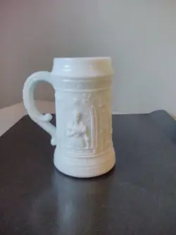 VINTAGE FEDERAL WHITE MILK GLASS BEER STEIN MUG