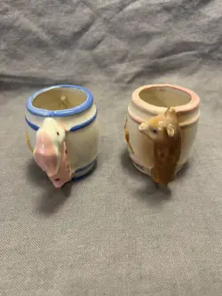 CHILD'S MUGS