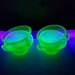 URANIUM GREEN GLASS