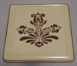 VILLAGE BROWN TRIVET