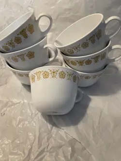 GOLD PATTERN MUGS