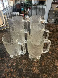 TEXTURED CLEAR GLASS