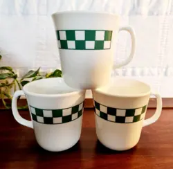 CORNING USA MUGS
