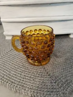 FENTON GLASS HOBNAIL